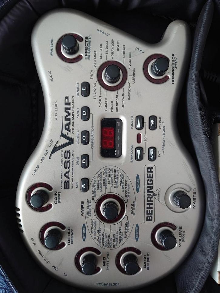 Behringer Bass V-Amp Effect Processor, Muziek en Instrumenten, Effecten, Ophalen
