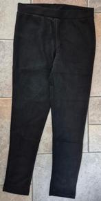 Zwarte zachte 'soort velours' broek (elastiek taille) Mt 42, Verzenden, Zwart, Maat 42/44 (L), Zo goed als nieuw