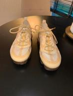 Nike schoenen, Geel, Nike, Ophalen of Verzenden, Sneakers of Gympen