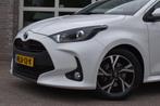 Toyota Yaris 1.5 Hybrid Business Plus ACC Carplay Camera 1e, Stof, Gebruikt, Zwart, Wit