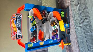 Hot wheels garage beschikbaar voor biedingen