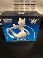 Mewtwo ETB Doos + Accessoires - Geopend - GEEN PROMO’s, Ophalen of Verzenden, Zo goed als nieuw