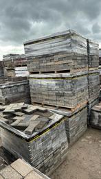 92m2 gebruikte betonklinker antaciet/grijs, Klinkers, Ophalen of Verzenden, Zo goed als nieuw, 10 m² of meer
