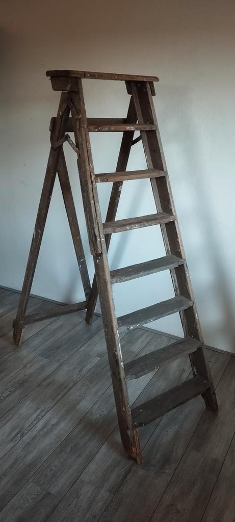 Vintage houten schilders trap ladder, Doe-het-zelf en Verbouw, Ladders en Trappen, Gebruikt, Minder dan 2 meter, Ophalen
