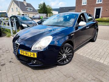 Alfa Romeo Giulietta 1.4 Turbo 170pk Multi AIR 2011 Blauw beschikbaar voor biedingen