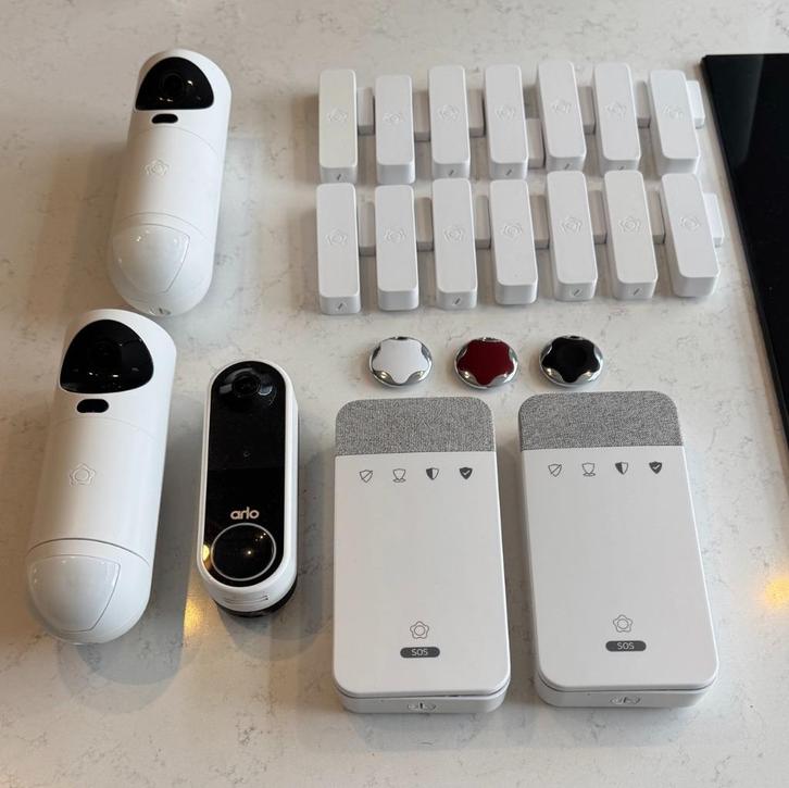 Verisure complete set (incl Arlo video deurbel), Doe-het-zelf en Verbouw, Alarmsystemen, Zo goed als nieuw, Compleet systeem, Overige soorten