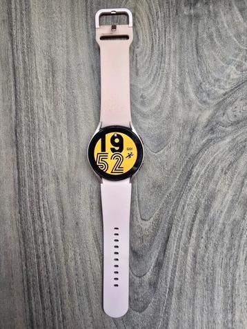 Samsung Galaxy Watch 5 Pink Gold beschikbaar voor biedingen