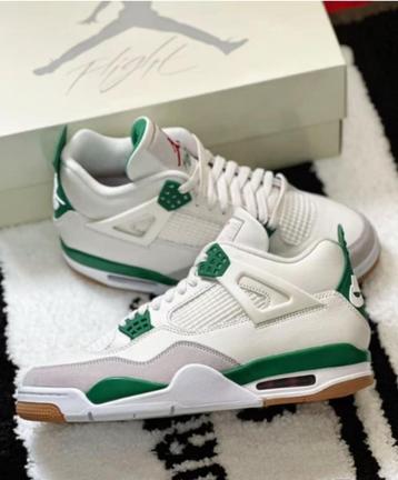 Nike SB x Jordan Air Jordan 4 "Pine Green" co-titel van de t beschikbaar voor biedingen