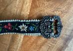 Vintage leren riem met geborduurde alpenbloemen versiering., Kleding | Dames, Riemen en Ceinturen, 3 tot 5 cm, Ophalen of Verzenden