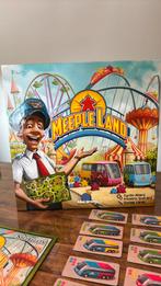 Meeple Land bordspel bouw je eigen pretpark!, Hobby en Vrije tijd, Gezelschapsspellen | Bordspellen, Ophalen of Verzenden, Zo goed als nieuw