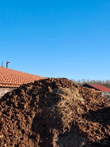 Gratis mest organische  grond verbeteraar beschikbaar voor biedingen
