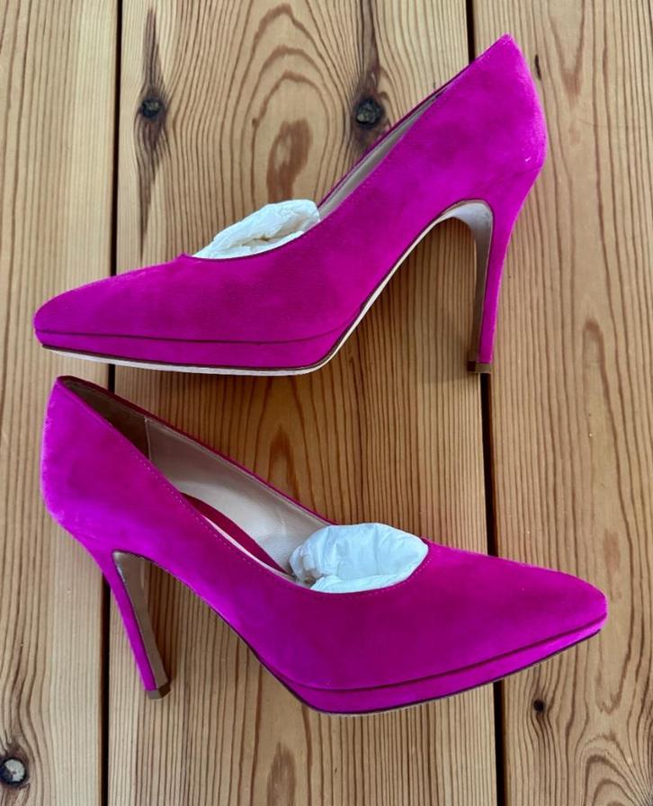Ab Donkers pumps - Fuchsia / Roze suède - Maat 37, Kleding | Dames, Schoenen, Zo goed als nieuw, Roze, Ophalen of Verzenden