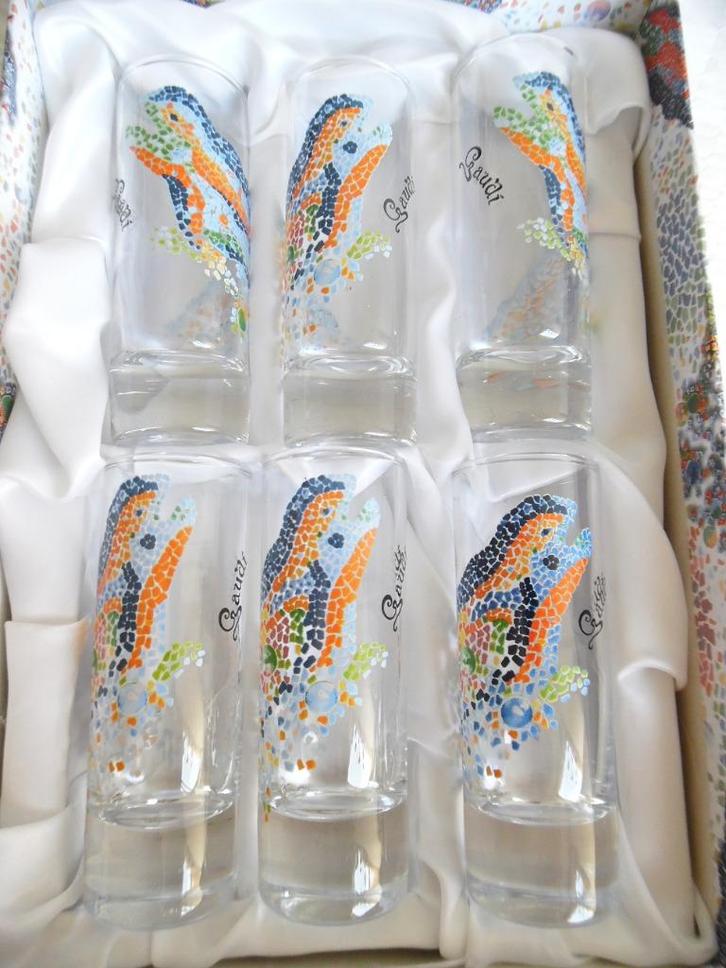 Zes Antoni Gaudi glaasjes met Draak / Salamander, Antiek en Kunst, Antiek | Glas en Kristal, Ophalen of Verzenden