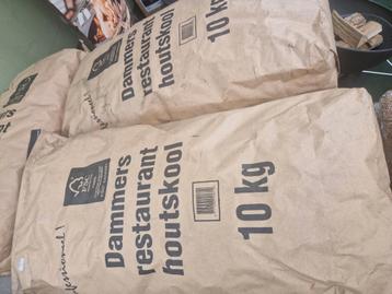 Houtskool 10kg zak beschikbaar voor biedingen
