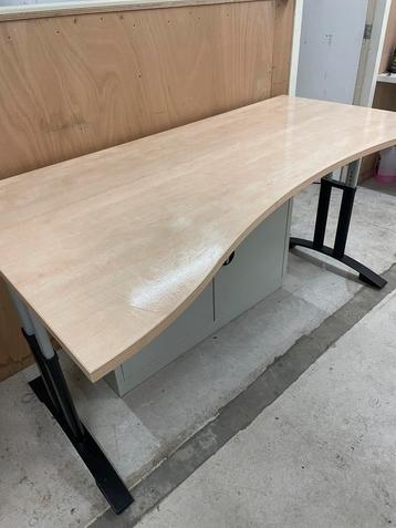 Bureau hoogte verstelbaar 