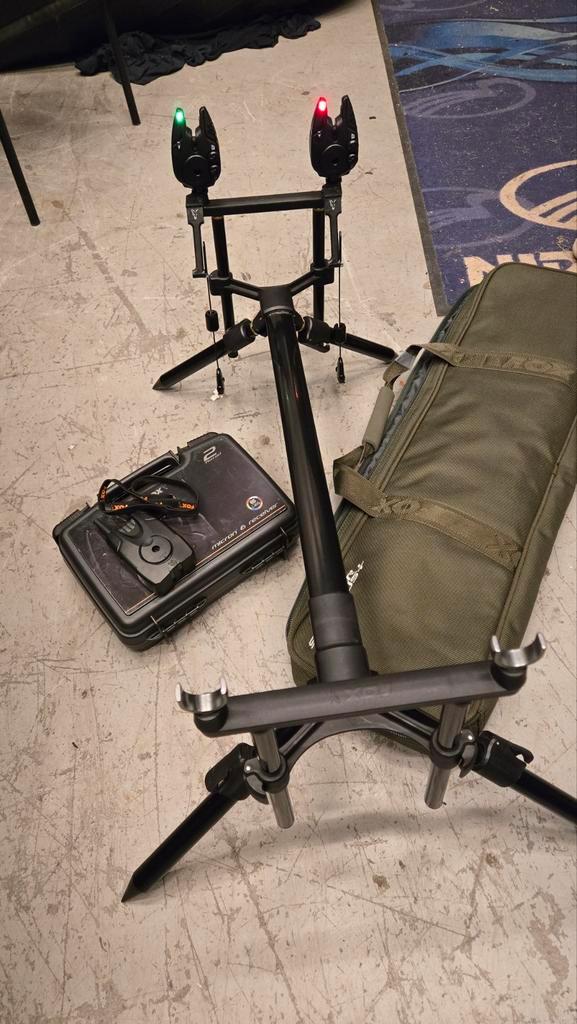 Giga mooi FOX setje!, Watersport en Boten, Hengelsport | Karpervissen, Zo goed als nieuw, Complete set, Ophalen of Verzenden