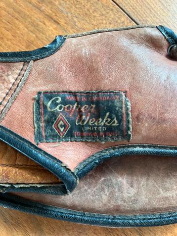 Vintage honkbalhandschoen Cooper Weeks Ltd, Ontario Canada beschikbaar voor biedingen