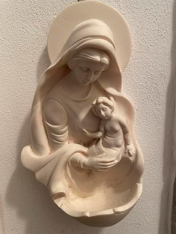 Wijwaterbakje Maria met Kind beschikbaar voor biedingen