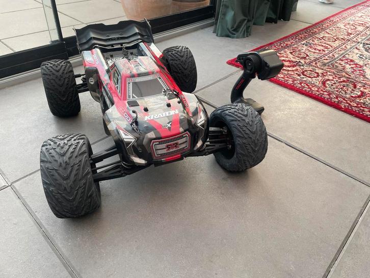 Arrma Kraton 6S - Veel Accesoires, Hobby en Vrije tijd, Modelbouw | Radiografisch | Auto's, Zo goed als nieuw, Auto offroad, Ophalen