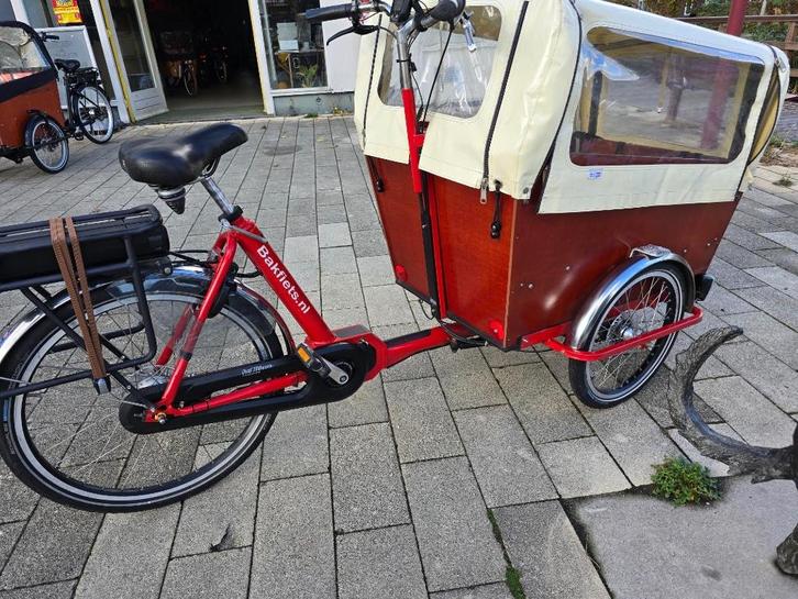 Elektrische bakfietsen – nieuw en tweedehands, Fietsen en Brommers, Fietsen | Bakfietsen, Gebruikt, Overige merken, 4 kinderen of meer