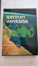 Spectrum Wereldatlas 3e druk, Ophalen of Verzenden, Zo goed als nieuw