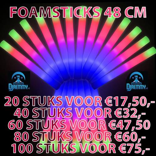 Foamsticks 40CM Tri Color LED, Hobby en Vrije tijd, Feestartikelen | Verhuur, Nieuw, Geboorte of Huwelijk, Ophalen of Verzenden