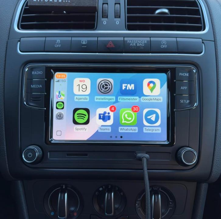 RCD 360 Apple CarPlay en Bluetooth, Auto diversen, Autoradio's, Zo goed als nieuw, Ophalen