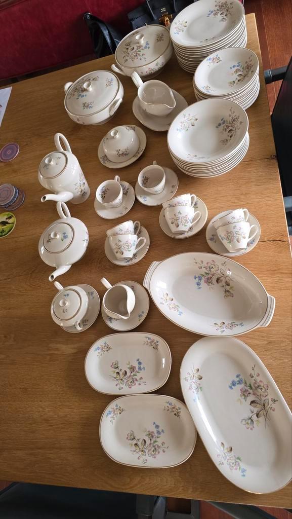 Chodzież Porselein Servies - 8 Personen Compleet, Huis en Inrichting, Keuken | Servies, Gebruikt, Compleet servies, Overige stijlen