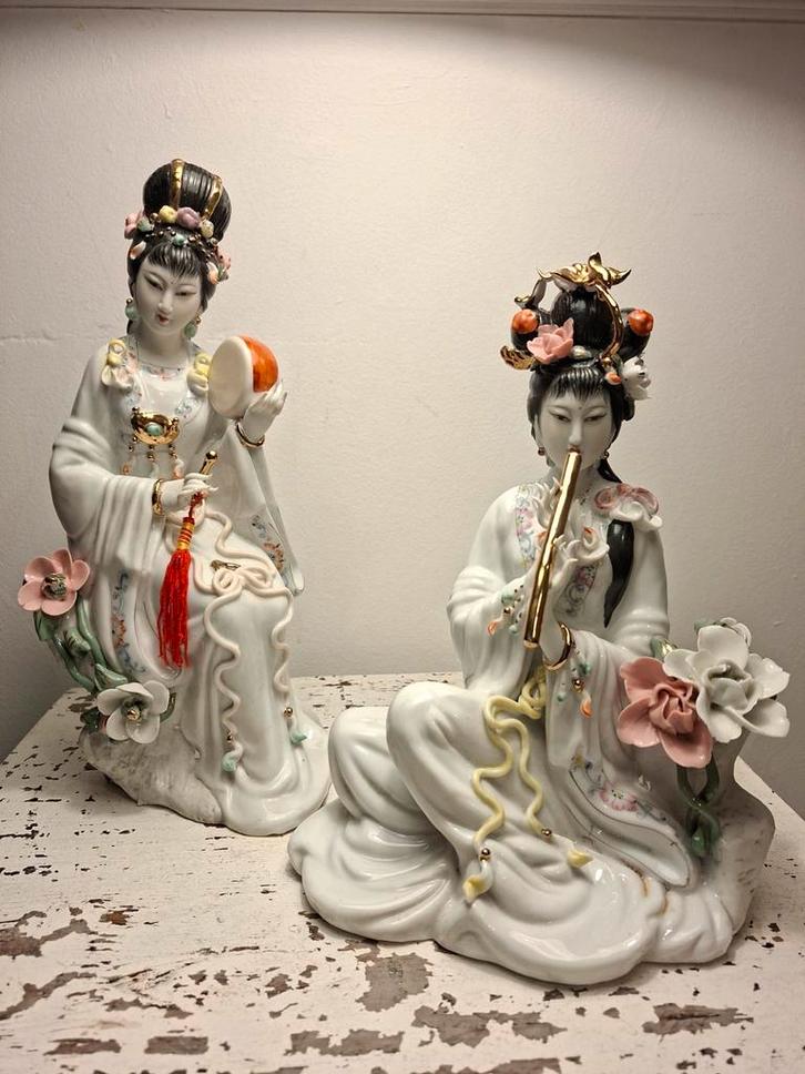 Set van twee porseleinen geisha beelden, Antiek en Kunst, Antiek | Porselein, Ophalen of Verzenden