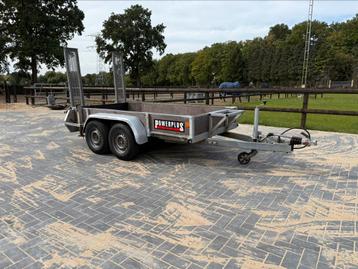 Machine transporter oprijaanhangwagen beschikbaar voor biedingen