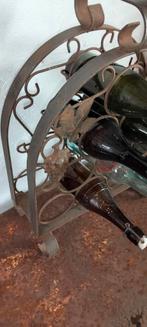 Brocante smeedijzeren gietijzeren wijnrek met flessen., ., Ophalen of Verzenden, Zo goed als nieuw, .