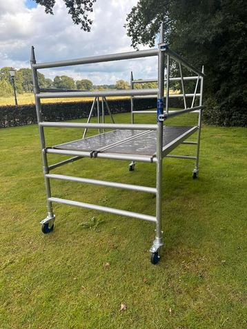 Aluminium rolsteiger 135 x 250 cm beschikbaar voor biedingen