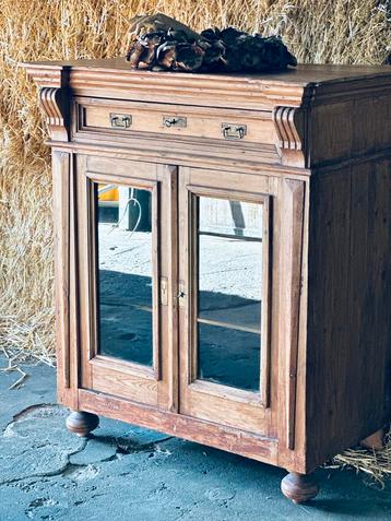 *Antiek grenen dressoir kast* Landelijk Brocante beschikbaar voor biedingen