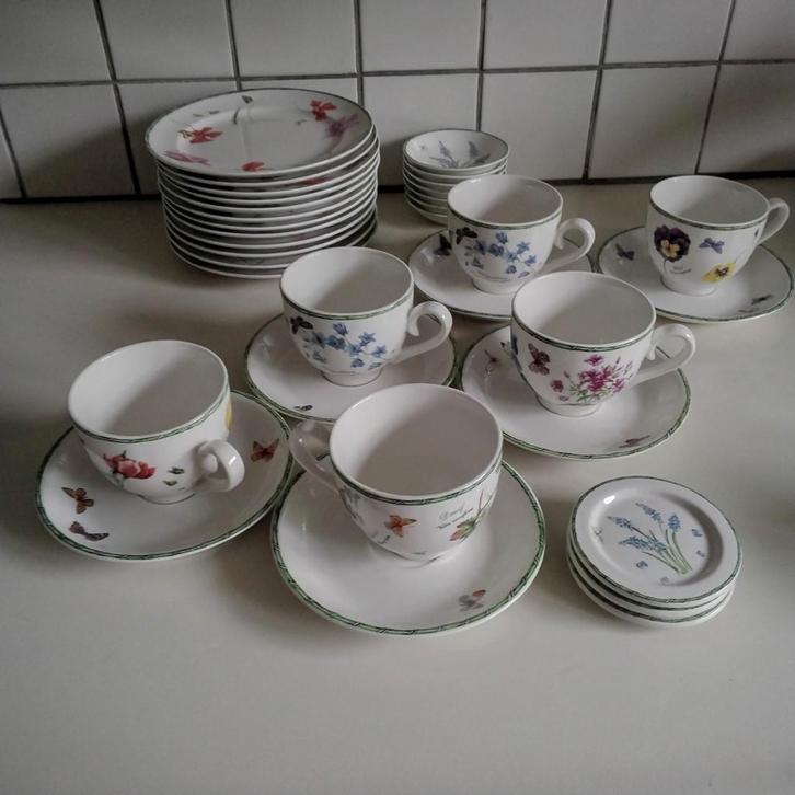 Janneke brinkman maanden items, Huis en Inrichting, Keuken | Servies, Zo goed als nieuw, Kop(pen) en/of Schotel(s), Overige stijlen