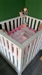 Mooie en stevige baby box inclusief opberglade en matras, Kinderen en Baby's, Boxen, Rechthoekig, In hoogte verstelbaar, Zo goed als nieuw