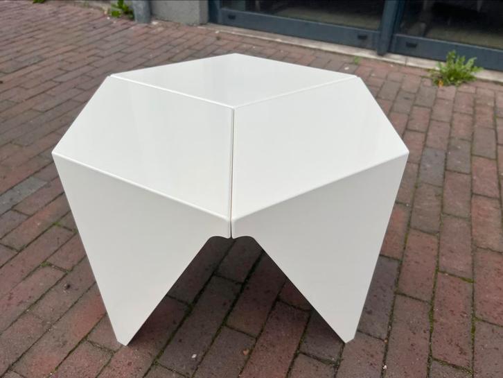 Nieuw Vitra prismatic Table Wit Design tafel, Huis en Inrichting, Tafels | Bijzettafels, Nieuw, Rechthoekig, Hout, Ophalen of Verzenden