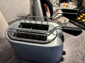 Broodrooster en waterkoker beschikbaar voor biedingen