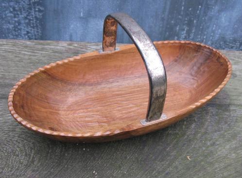 HOUTEN SCHAAL MET ZILVEREN HANDVAT  1950, Antiek en Kunst, Kunst | Designobjecten, Ophalen of Verzenden