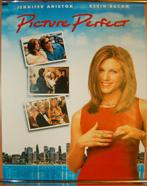 POSTER - picture perfect - jennifer aniston 50x70cm #014, Verzamelen, Posters, Ophalen of Verzenden, A1 t/m A3, Zo goed als nieuw