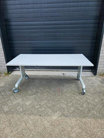 Treston werktafel / Inpaktafel 500kg beschikbaar voor biedingen