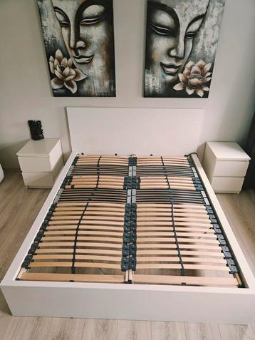 Mooi wit ledikant 160x200 met lattenbodems