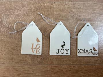 Kersthangers set van 3 met tekst wit/goud beschikbaar voor biedingen