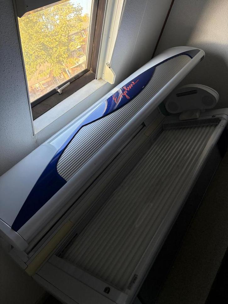 Zonnebank ergoline, Witgoed en Apparatuur, Zonnebanken en Gezichtsbruiners, Zo goed als nieuw, Zonnebank dubbelzijdig, 15 lampen of meer