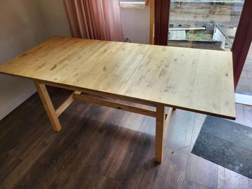 Uitschuifbare IKEA Eettafel beschikbaar voor biedingen