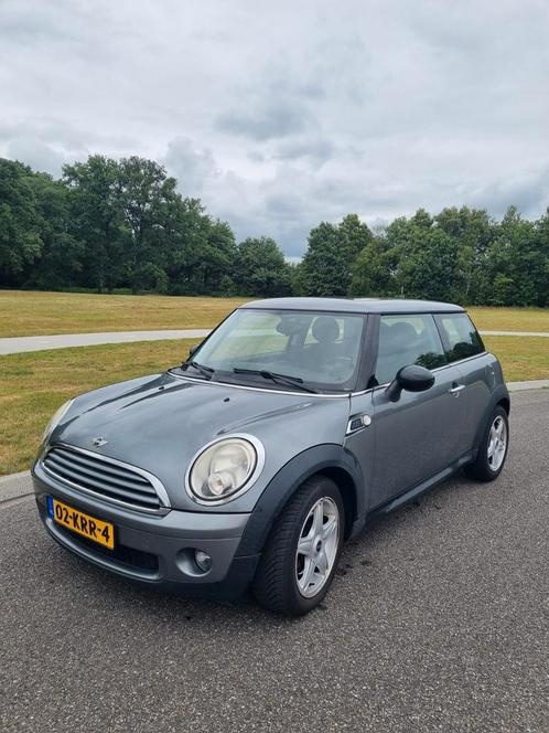Mini (r56) 1.4 95pk 2010 Grijs, Auto's, Mini, Particulier, ABS, Airbags, Airconditioning, Alarm, Bluetooth, Boordcomputer, Centrale vergrendeling