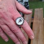 Aparte ring met horloge en skull - batterij is leeg, Gebruikt, IJzer of Staal, Ophalen of Verzenden, 17 tot 18