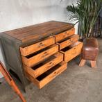 Militaire ladekast, oude werkbank, Militairkast, kast, Antiek en Kunst, Ophalen