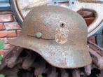 Duitse bodemvondst helm sd decal, ijzerdraad., Ophalen of Verzenden, Landmacht, Duitsland, Helm of Baret