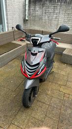 Piaggio zip 4v 80cc, Fietsen en Brommers, Scooters | Piaggio, Benzine, Ophalen of Verzenden, Zo goed als nieuw, Zip