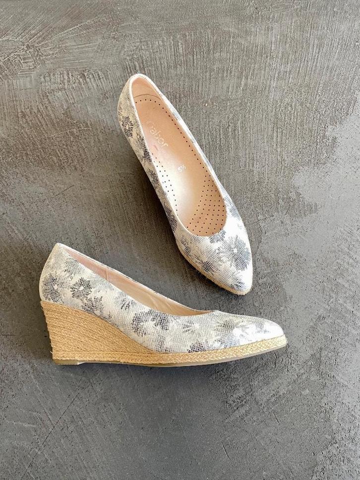 J99 Gabor maat 38,5 leren sleehak pumps schoenen hak leer, Kleding | Dames, Schoenen, Zo goed als nieuw, Wit, Ophalen of Verzenden